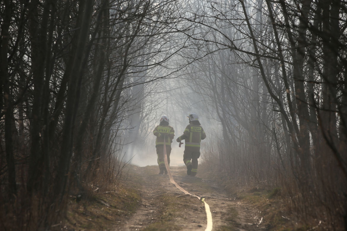 Wielka chmura dymu nad Warszawą! Co się dzieje?!