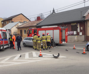 Zderzenie auta osobowego ze skuterem u zbiegu Targowej z Iłżecką