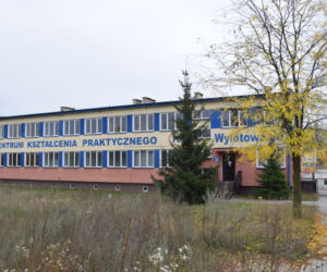 Centrum Kształcenia Praktycznego na sprzedaż. Zobacz, ile kosztuje [ZDJĘCIA]