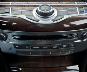 Infiniti Q70h Premium Tech