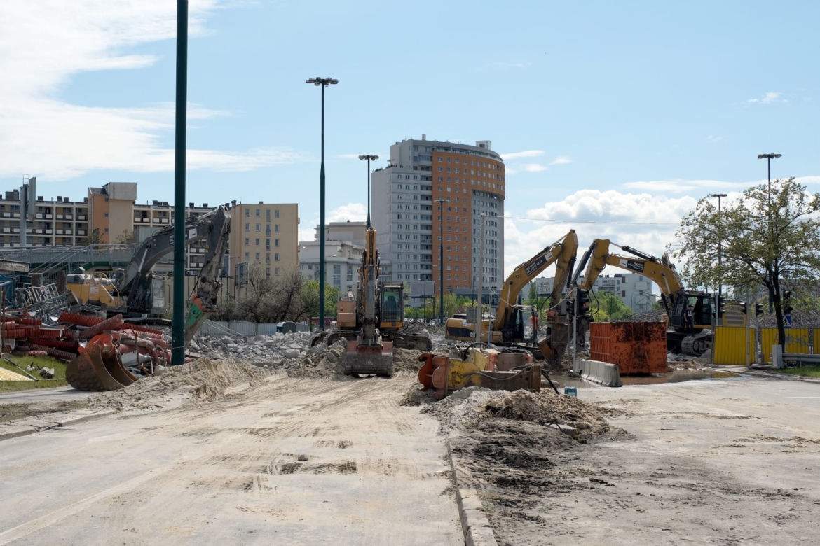Burzą wiadukt nad Ostrobramską