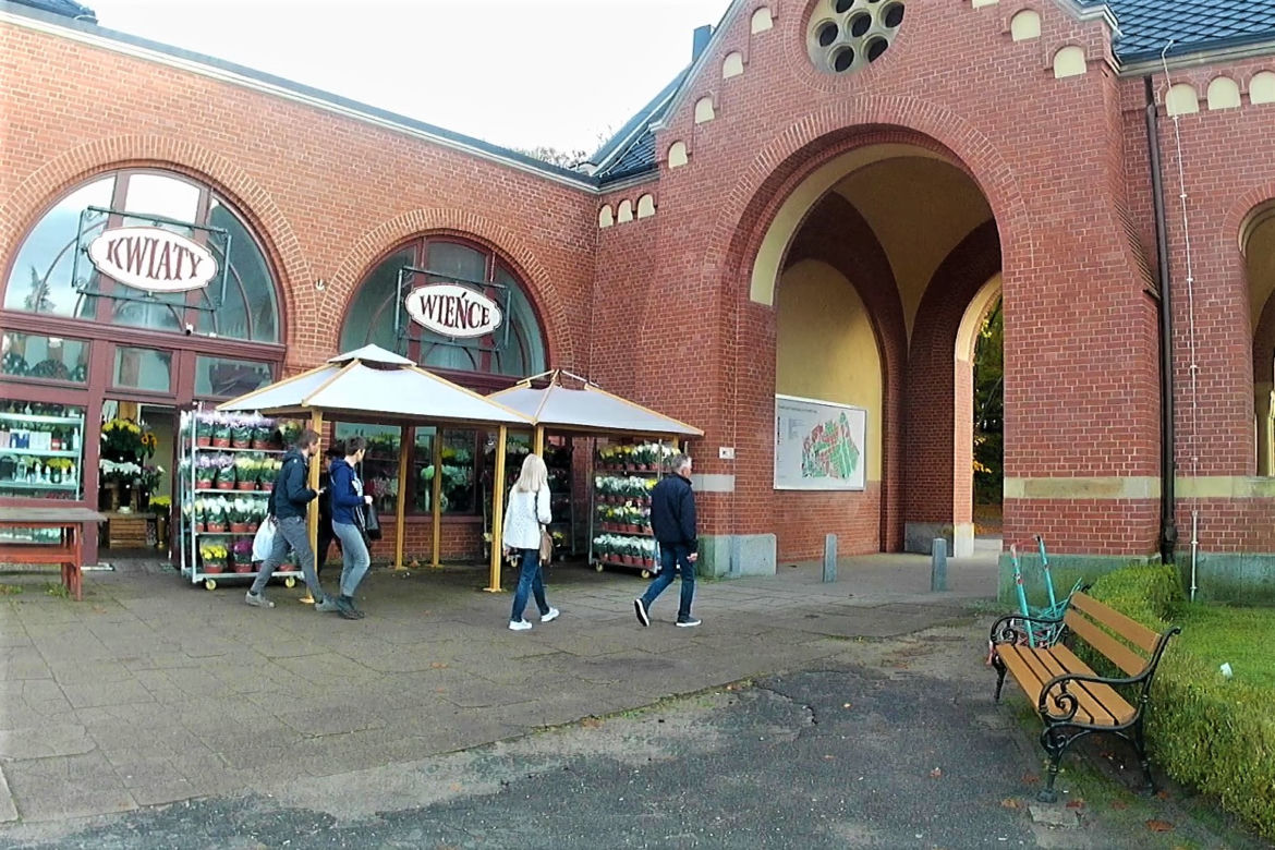 Cmentarz Centralny w Szczecinie przed 1 listopada