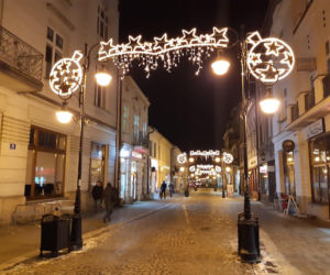 Nowy Sącz zmienił się na święta. Jest kolorowo i bajkowo 
