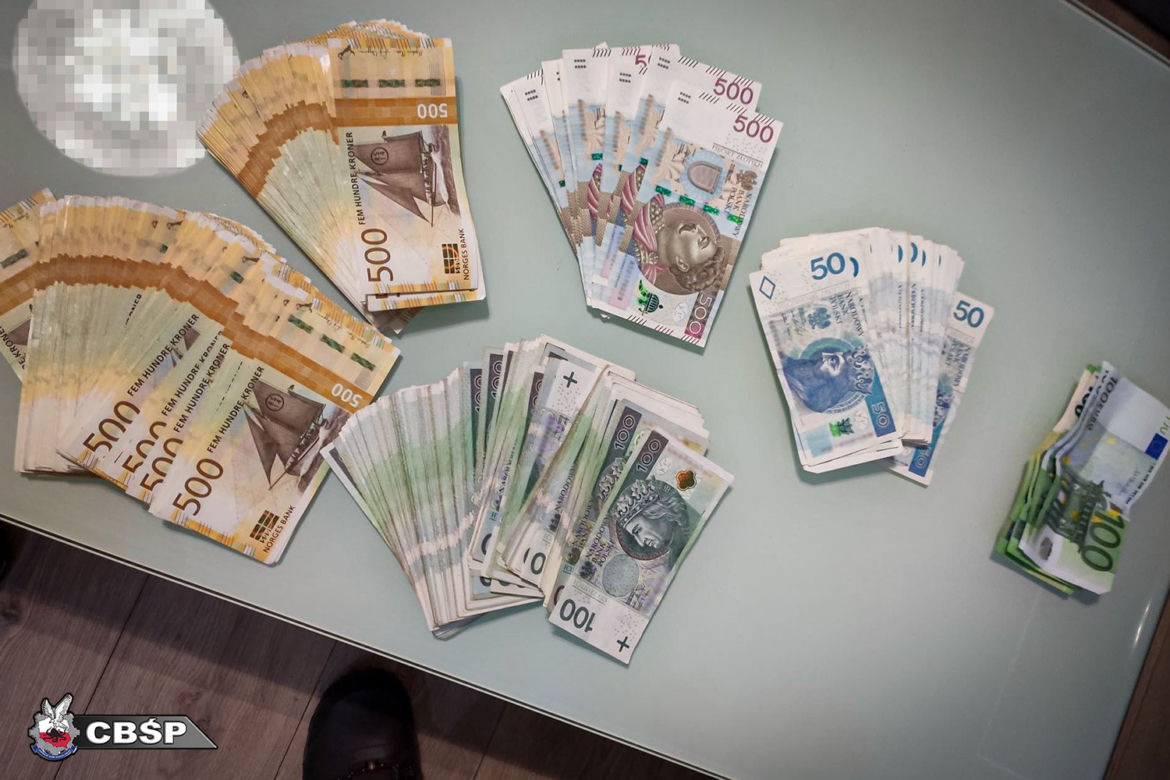 Krakowscy pseudokibice zatrzymani przez CBŚP. Zarzuty usłyszało 25 osób
