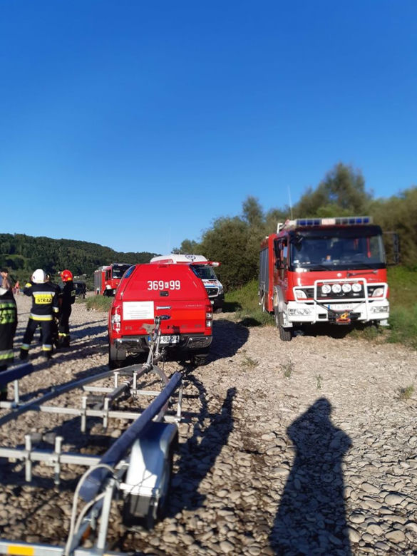 Wesołów. Dramatyczny finał poszukiwań! Młody mężczyzna UTONĄŁ w Dunajcu 