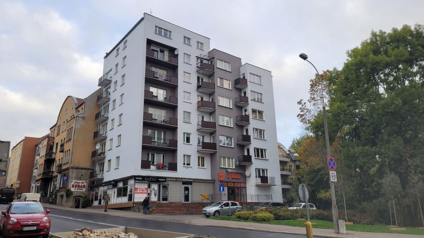 To najstarszy wieżowiec w Olsztynie. Od początku nazywany był pechowym [ZDJĘCIA]