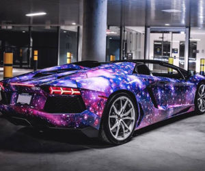 Lamborghini Aventador w galaktycznym lakierze