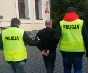 Bydgoscy policjanci weszli do domu i poczuli dziwny zapach! Tego się nie spodziewali [ZDJĘCIA]