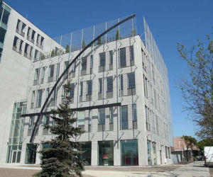 Forum 76