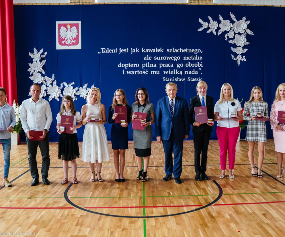 Początek nowego roku szkolnego w Białymstoku. Naukę rozpoczęło 39 tys. dzieci i młodzieży