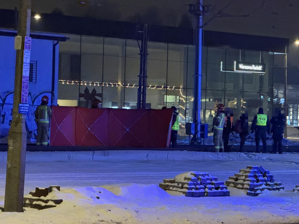 Śmiertelne potrącenie pieszej przez pociąg na Patriotów