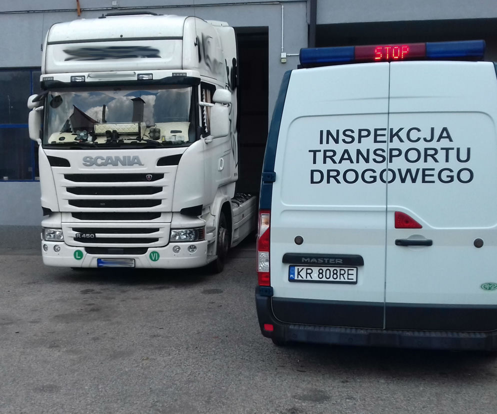 Jechał z wyłącznikiem tachografu i na dwóch kartach