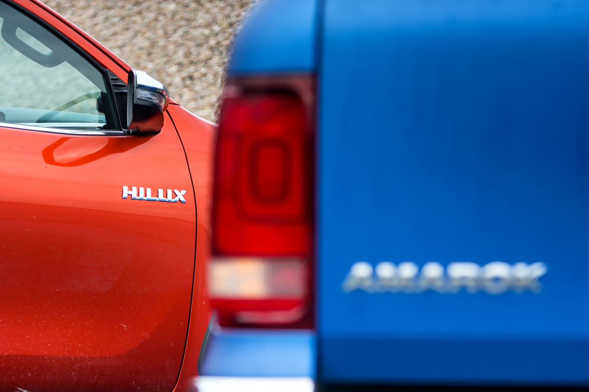Toyota Hilux 2.4 D-4D 150 KM 4x4 AT6 Selection 50 vs. Volkswagen Amarok V6 3.0 TDI 258 KM 4Motion DSG8 Aventura