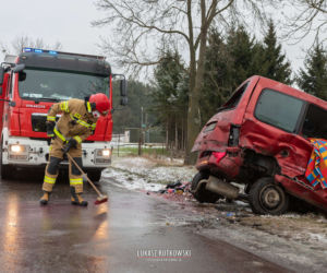 Knyszyn. Zderzenie citroena z peugeotem. Ranne trzy osoby [ZDJĘCIA]