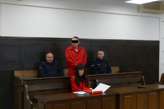 Ostrzelał braci i próbował zabić nożem znajomego. „Nie wiem, czy nim go uderzyłem”