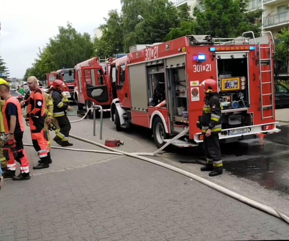 Opole, Malinka. Zadymiona klatka. Strażacy wchodzili do mieszkania. Co się stało na Bielskiej?