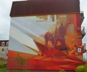 Mural pn. “Płynąć na wolność”  przy. ul. Bora-Komorowskiego 10