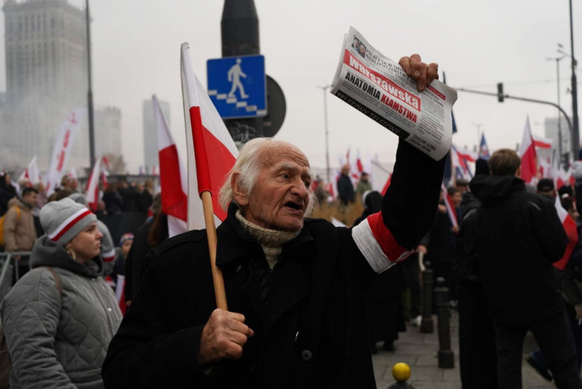 Marsz Niepodległości 2025 na żywo. Relacja z Warszawy. "Chcę zobaczyć Polskę samodzielną i niezakompleksioną"
