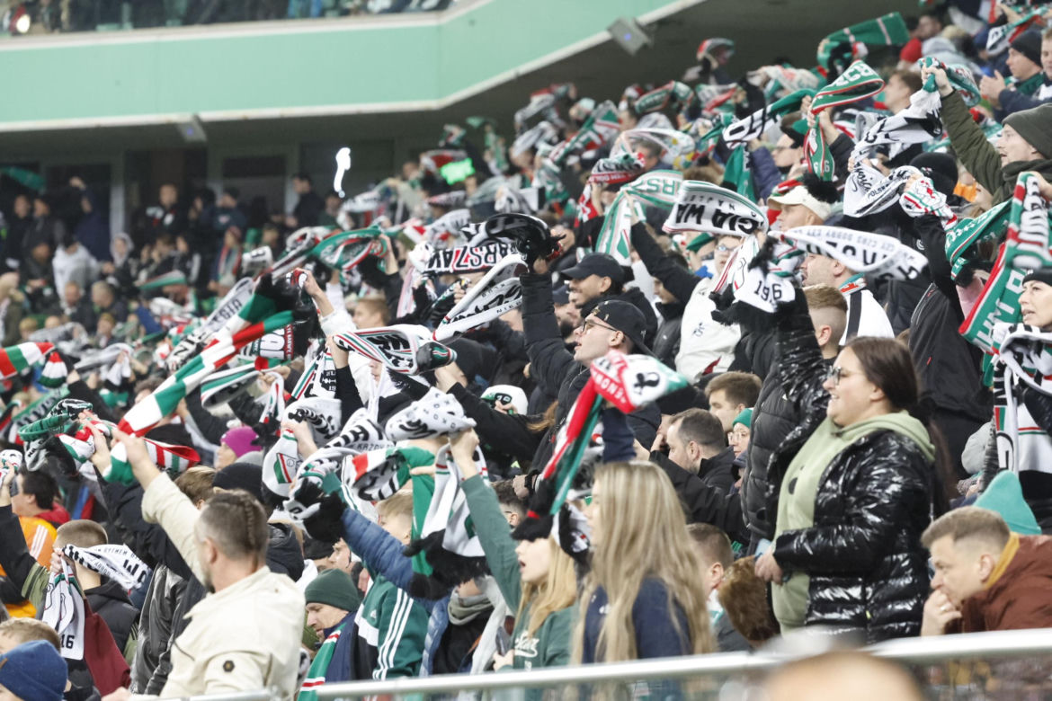 Legia Warszawa - Lech Poznań: Zdjęcia kibiców z klasyku i 13. kolejki PKO BP Ekstraklasy