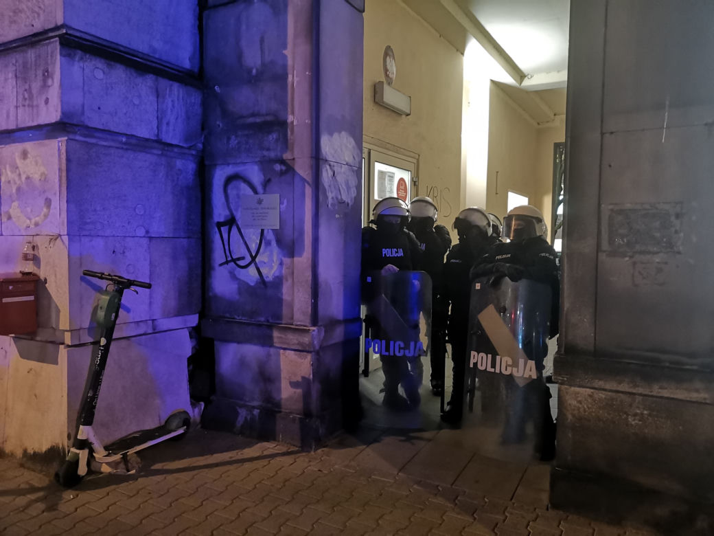 Protesty kobiet 28.10.2020. Polki manifestują w Warszawie