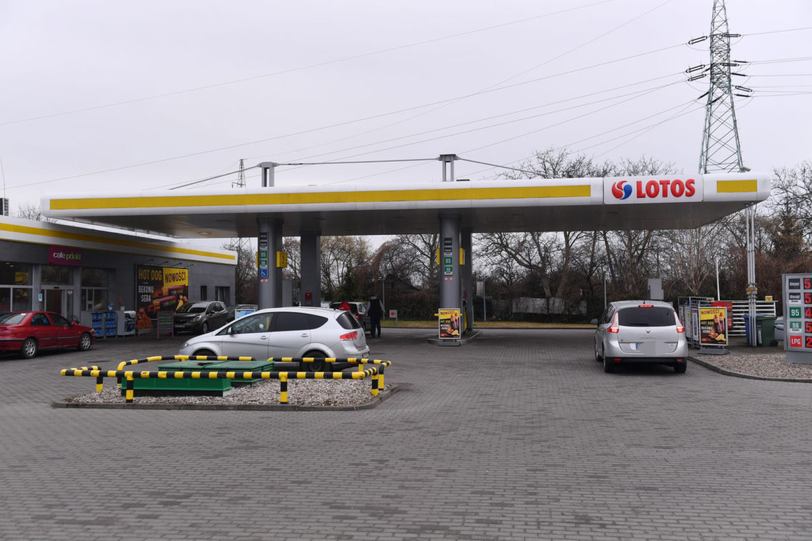 Uratowały niemowlę na stacji