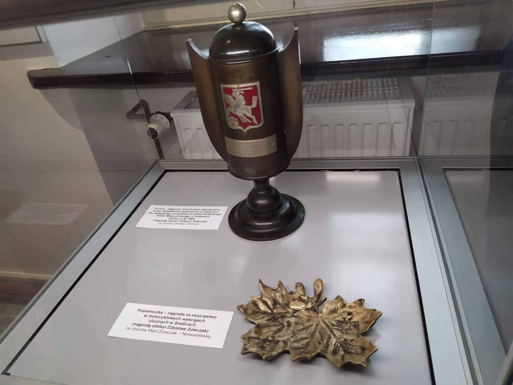 Fotorelacja z wernisażu wystawy "Historia żużla. Czarny sport w Siedlcach"