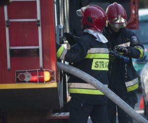 Pożar w Bydgoszczy! Dym rozprzestrzenił się na całe mieszkanie. W środku strażacy dokonali smutnego odkrycia