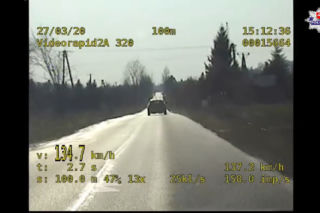 Zgubił go pośpiech. Dozbierał punktów karnych i pożegnał się z prawem jazdy - WIDEO