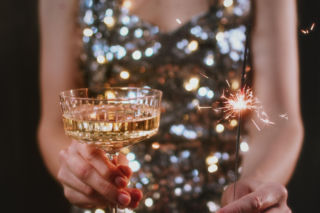 Bąbelkowe drinki na sylwestra. 9 przepisów, które Cię zachwycą