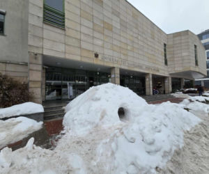Zimowa mikrokawalerka powstała w Warszawie. Wyjątkowa atrakcja w stolicy