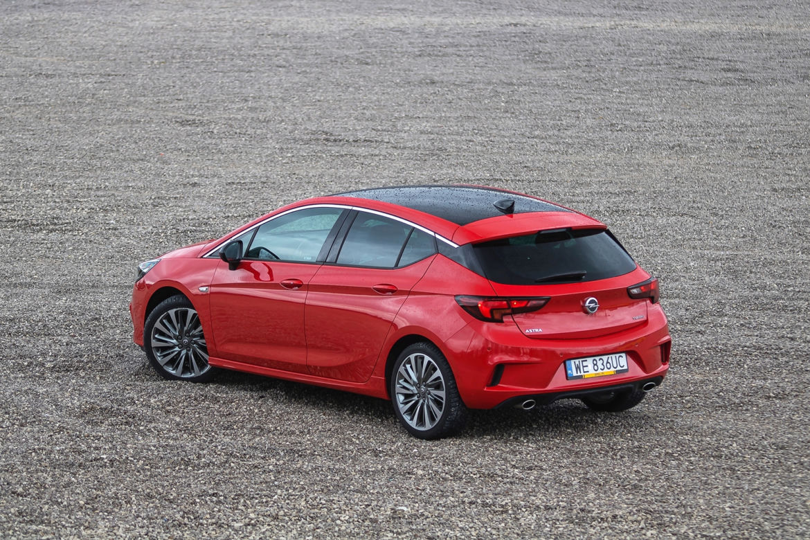 Opel Astra 1.6 Turbo 200 KM M6 Elite
