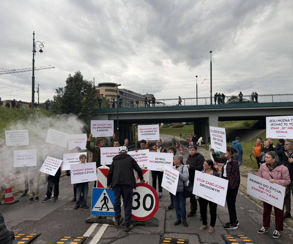 „Tu nie jest bezpiecznie!”. Tłumy na Solnej po śmierci młodego małżeństwa