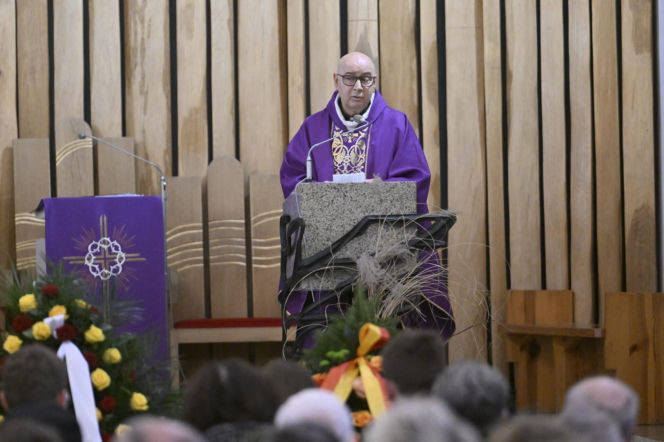 Pogrzeb strażnika miejskiego z Warszawy. Krzysztof zmarł na służbie