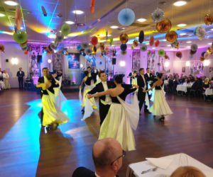 XVII Uniwersytecki Bal Charytatywny w Olsztynie. Sala była wypełniona po brzegi 