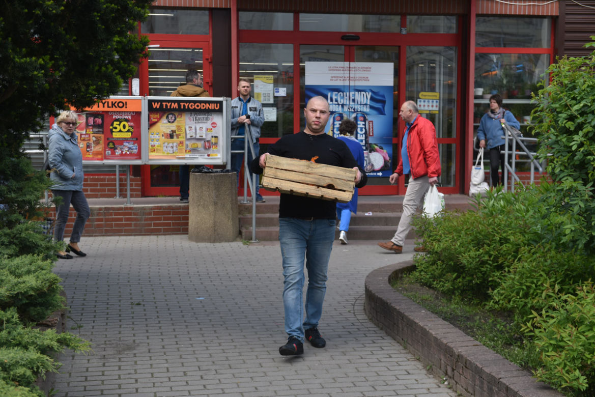 Nietypowy protest Agrounii. Rolnicy rozdawali ziemniaki w Toruniu