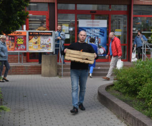 Nietypowy protest Agrounii. Rolnicy rozdawali ziemniaki w Toruniu