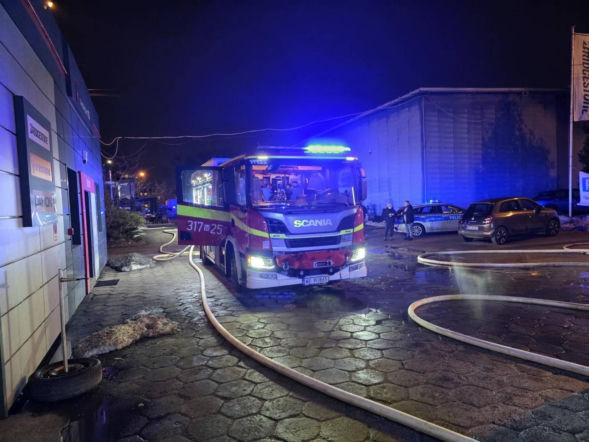 Ogień tuż przy areszcie w Warszawie. Służby musiały działać błyskawicznie
