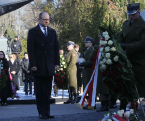 Obchody 16. rocznicy katastrofy smoleńskiej. Powązki