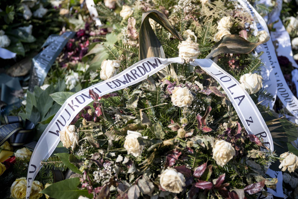 Tak wygląda teraz grób Edwarda Linde-Lubaszenko