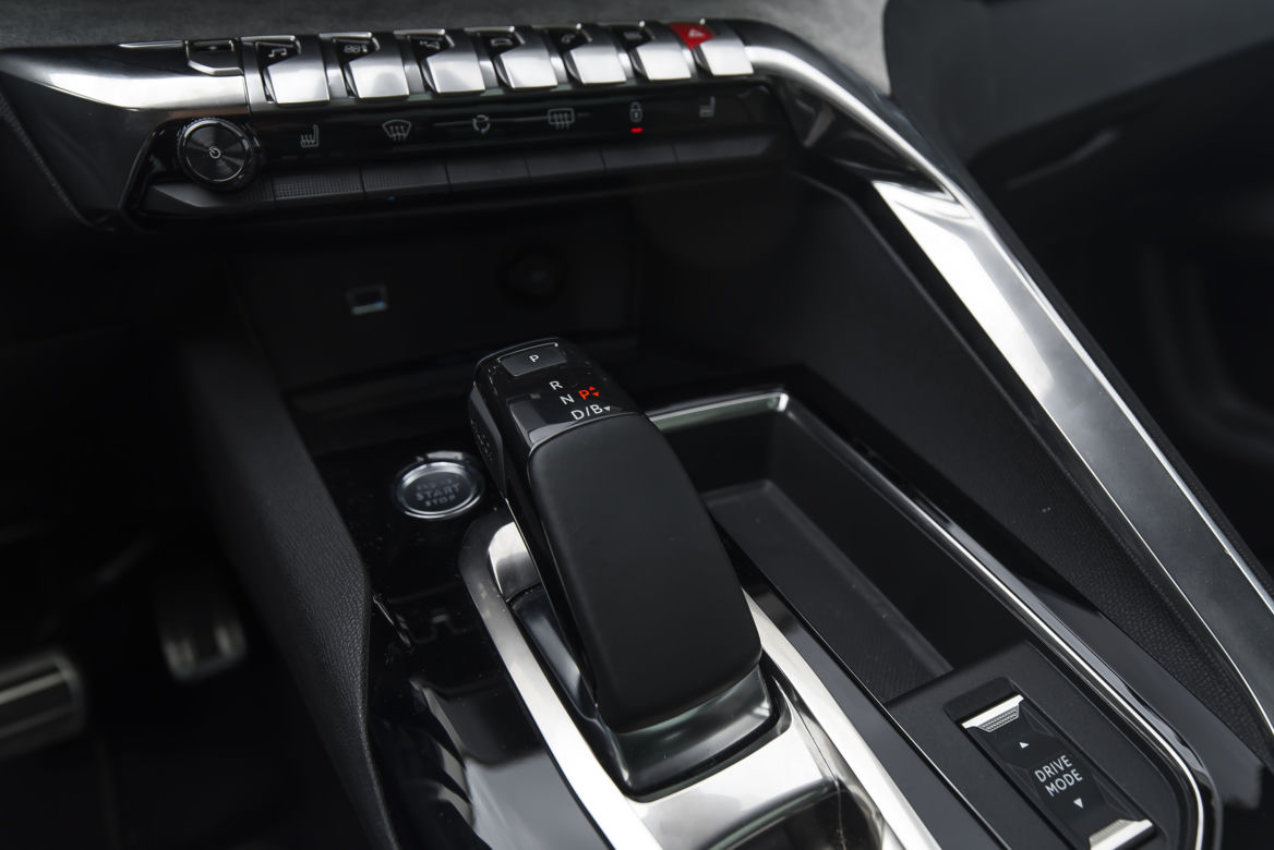 Peugeot 3008 GT HYbrid4 300 KM e-EAT8