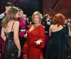 XIV Marszałkowski Bal Dobroczynny w CKK Jordanki. Zdjęcia ze środka. Efektowne kreacje VIP-ów