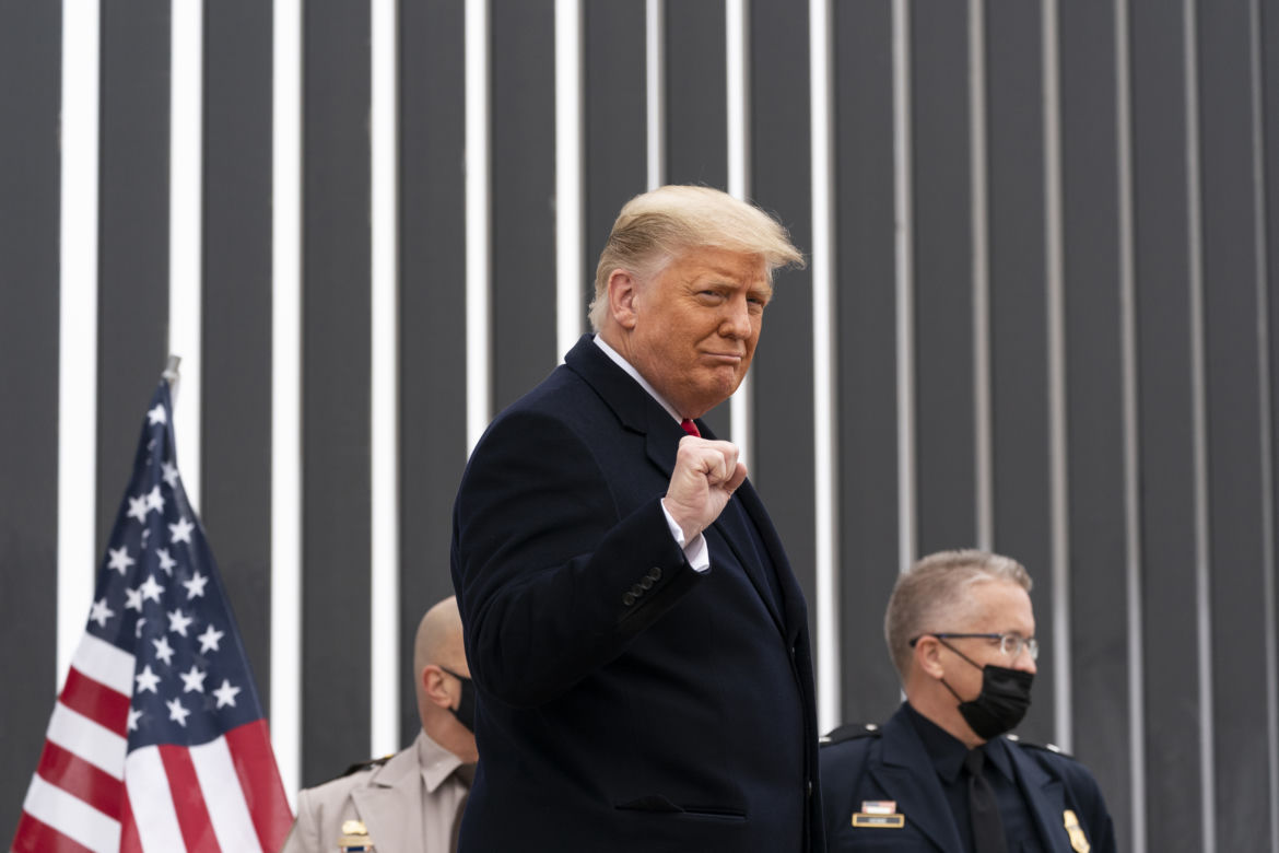 Republikanie opuszczają Trumpa
