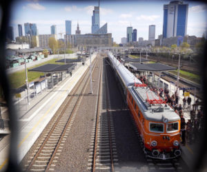 Jechałem legendarnym pociągiem. W środku jak kiedyś, aż trudno uwierzyć! Ludzie mówią wprost: „to były czasy”