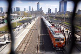 Jechałem legendarnym pociągiem. W środku jak kiedyś, aż trudno uwierzyć! Ludzie mówią wprost: „to były czasy”