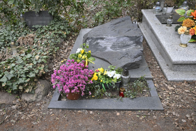 Tak wygląda grób prof. Jadwigi Staniszkis dwa lata po śmierci