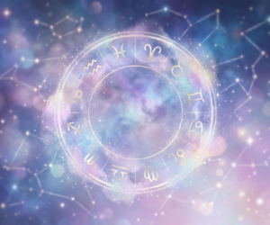 Horoskop na dziś, 5 lipca - Kosmiczna energia zachęca do wsłuchania się w intuicję, gwiazdy pomogą Ci uwolnić się od starych obciążeń i odnaleźć wewnętrzny spokój