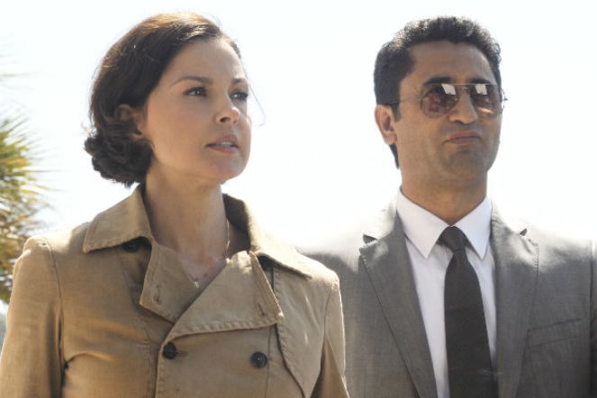 „Missing: Zaginiony”. Rebecca Winstone (Ashley Judd)