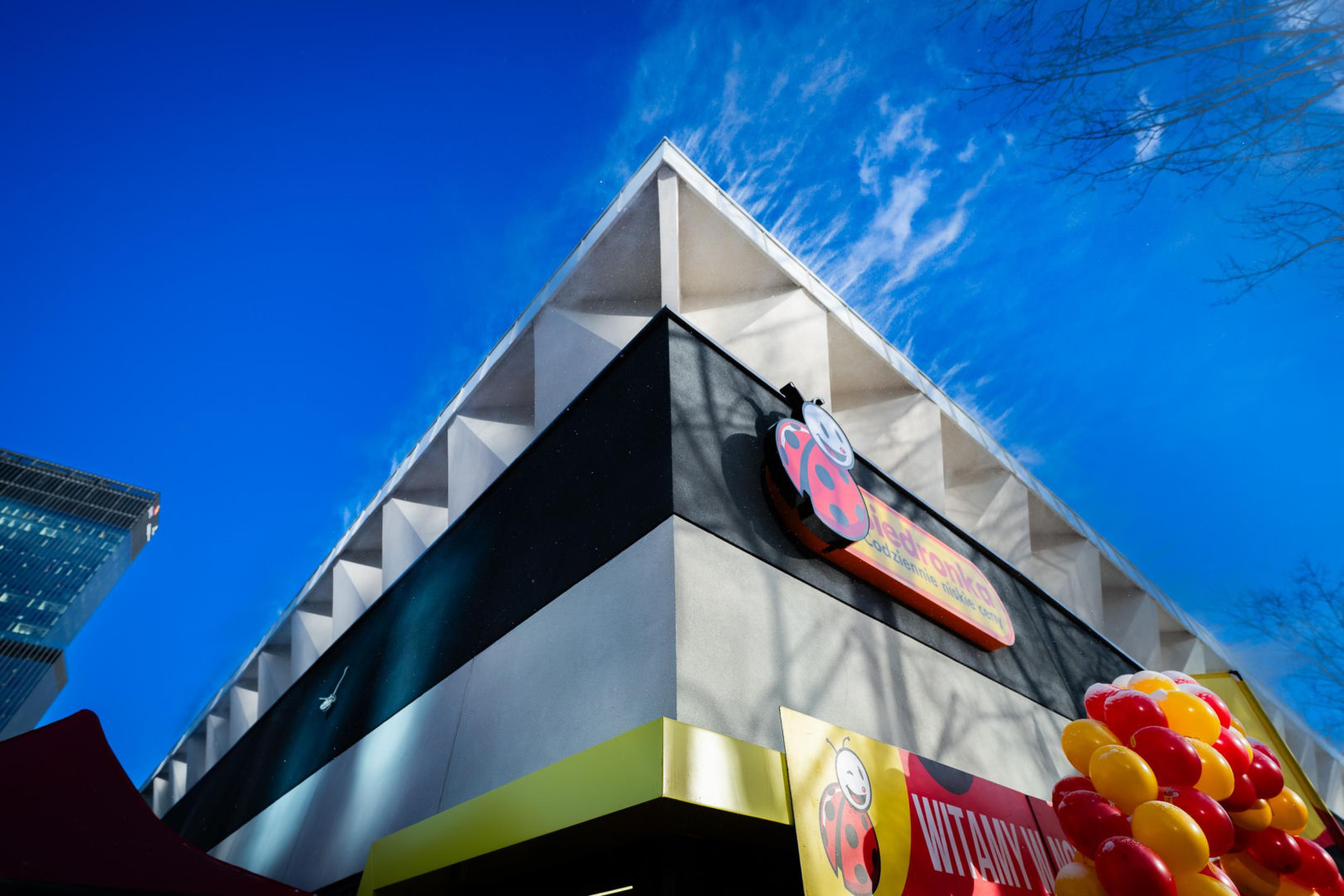 Biedronka - budynek projektu Stanisława Kwaśniewicza w Katowicach