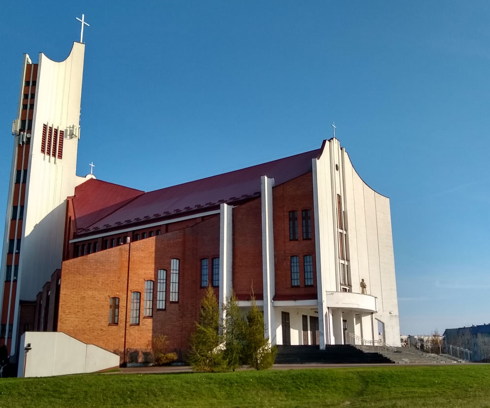 SPOWIEDŹ w okresie epidemii. Białystok: Internetowa rejestracja do konfesjonału