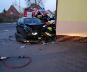 Wypadek golfa w Krośnicach